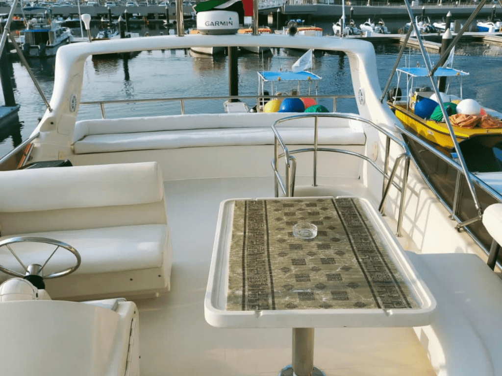 yacht rental dubai